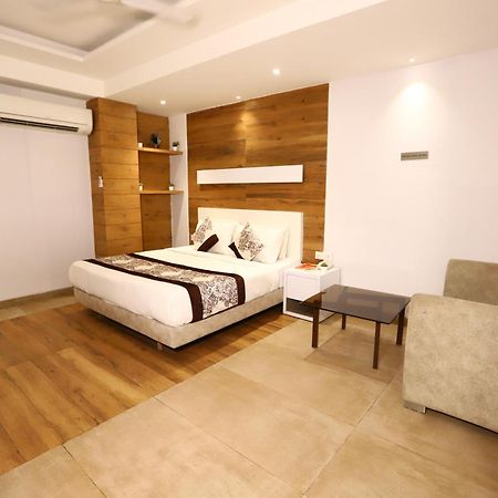 Hotel Kelvish Free Airport Pickup New Delhi Exterior photo