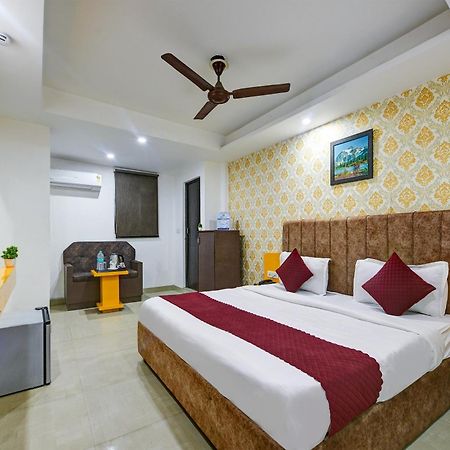 Hotel Kelvish Free Airport Pickup New Delhi Exterior photo