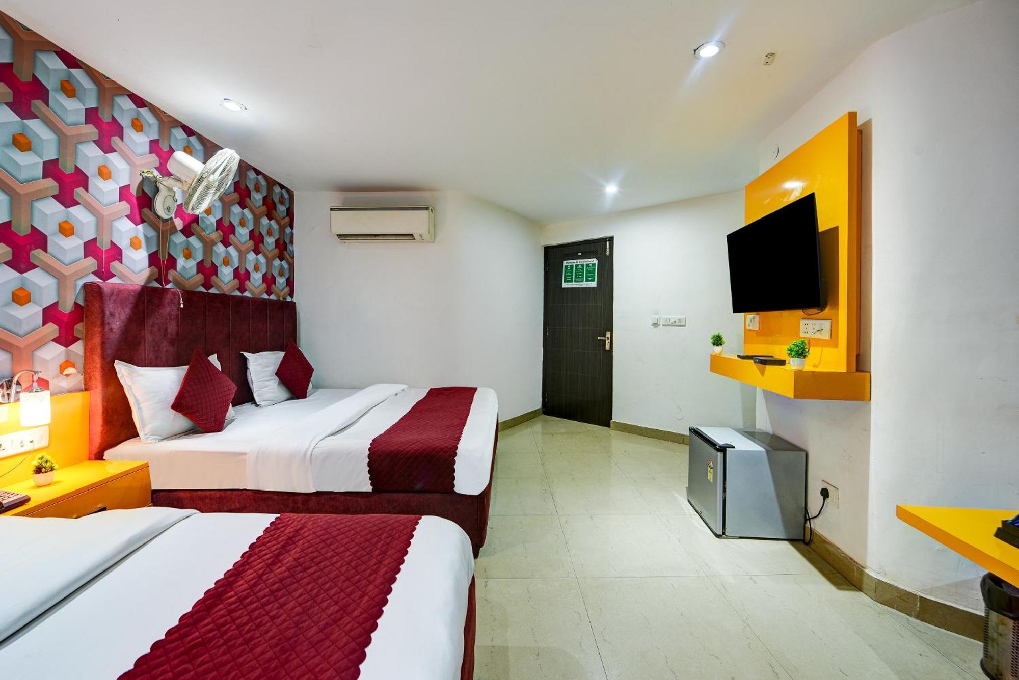Hotel Kelvish Free Airport Pickup New Delhi Exterior photo